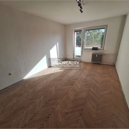 Predaj, dvojizbový byt Prievidza
