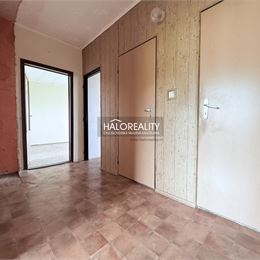 Predaj, trojizbový byt Partizánske, Šípok, + polizba, loggia, pivnica