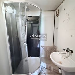 Predaj, trojizbový byt Partizánske, Šípok, + polizba, loggia, pivnica