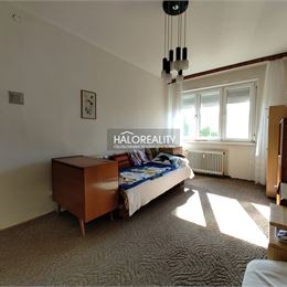Predaj, trojizbový byt Štúrovo