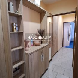 REZERVOVANÉ - Predaj, dvojizbový byt Bánovce nad Bebravou, Centrum - ZNÍŽENÁ CENA - EXKLUZÍVNE HALO REALITY