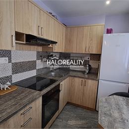 REZERVOVANÉ - Predaj, dvojizbový byt Bánovce nad Bebravou, Centrum - ZNÍŽENÁ CENA - EXKLUZÍVNE HALO REALITY