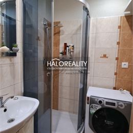 REZERVOVANÉ - Predaj, dvojizbový byt Bánovce nad Bebravou, Centrum - ZNÍŽENÁ CENA - EXKLUZÍVNE HALO REALITY