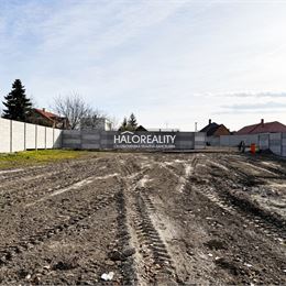 Predaj, pozemok pre rodinný dom 545 m² Veľký Meder, časť Ižop, IS na pozemku, oplotený - EXKLUZÍVNE HALO