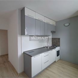 Predaj, trojizbový byt Handlová, Centrum - EXKLUZÍVNE HALO REALITY