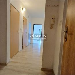 Predaj, trojizbový byt Handlová, Centrum - EXKLUZÍVNE HALO REALITY