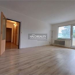 Predaj, trojizbový byt Handlová, Centrum - EXKLUZÍVNE HALO REALITY