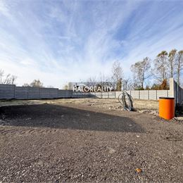 Predaj, pozemok pre rodinný dom 505 m² Veľký Meder, časť Ižop, IS na pozemku, oplotený - EXKLUZÍVNE HALO
