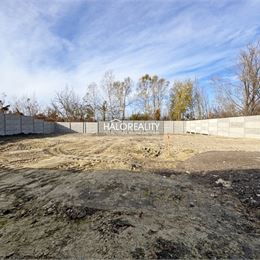 Predaj, pozemok pre rodinný dom 505 m² Veľký Meder, časť Ižop, IS na pozemku, oplotený - EXKLUZÍVNE HALO