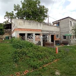 Predaj, pozemok pre rodinný dom 354 m² Veľký Krtíš, s rozostavanou nehnuteľnosťou - EXKLUZÍVNE HALO REALITY