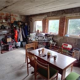 Predaj, pozemok pre rodinný dom 354 m² Veľký Krtíš, s rozostavanou nehnuteľnosťou - EXKLUZÍVNE HALO REALITY