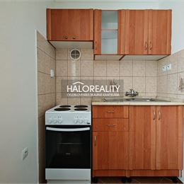 Predaj, garsónka Nové Zámky - EXKLUZÍVNE HALO REALITY + VIDEOOBHLIADKA