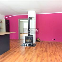 Predaj, trojizbový byt Handlová, Centrum, rozloha 142m² - ZNÍŽENÁ CENA - EXKLUZÍVNE HALO REALITY