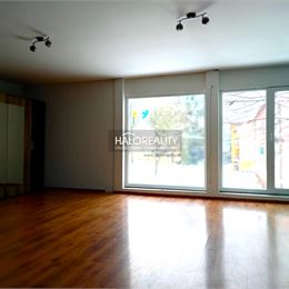 Predaj, trojizbový byt Handlová, Centrum, rozloha 142m² - ZNÍŽENÁ CENA - EXKLUZÍVNE HALO REALITY