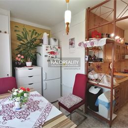 Predaj, trojizbový byt Tornaľa, Poštová - ZNÍŽENÁ CENA - EXKLUZÍVNE HALO REALITY