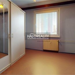 REZERVOVANÉ - Predaj, trojizbový byt Hnúšťa, 1.mája - EXKLUZÍVNE HALO REALITY