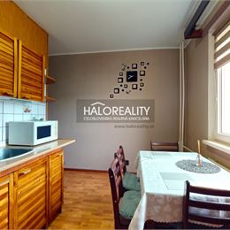 REZERVOVANÉ - Predaj, trojizbový byt Hnúšťa, 1.mája - EXKLUZÍVNE HALO REALITY