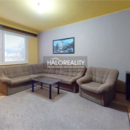 REZERVOVANÉ - Predaj, trojizbový byt Hnúšťa, 1.mája - EXKLUZÍVNE HALO REALITY