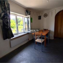 REZERVOVANÉ - Predaj, rodinný dom Dubník, päťizbový