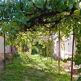 Predaj, rodinný dom Kleňany, s veľkou záhradou