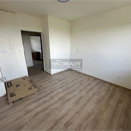 Predaj, trojizbový byt Rimavská Sobota, Vyšná Pokoradz - ZNÍŽENÁ CENA - EXKLUZÍVNE HALO REALITY