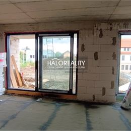 Predaj, rodinný dom Poprad, Matejovce, rozostavaný rod. dom s tromi bytmi a parkovacím miestom - VO VÝSTAVBE