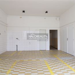 Predaj, polyfunkcia/obchodné priestory Nové Zámky, viacúčelová prevádzková budova - EXKLUZÍVNE HALO REALITY +