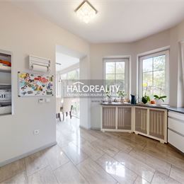 Predaj, rodinný dom Dunajská Streda, centrum - EXKLUZÍVNE HALO REALITY