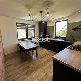 Predaj, rodinný dom Liptovský Hrádok, Dovalovo, Prepis možný 01/2026 - EXKLUZÍVNE HALO REALITY