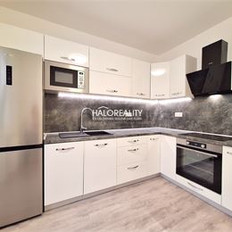 Predaj, trojizbový byt Bratislava Petržalka, Krásnohorská ulica - EXKLUZÍVNE HALO REALITY