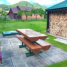 Predaj, rodinný dom Osrblie, štýlová drevenica pri vode na rozľahlom pozemku - ZNÍŽENÁ CENA - EXKLUZÍVNE HALO