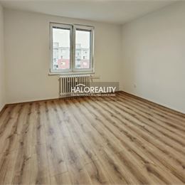 Predaj, trojizbový byt Bratislava Ružinov, Ostredky, Mesačná