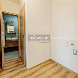 Predaj, trojizbový byt Bratislava Ružinov, Ostredky, Mesačná