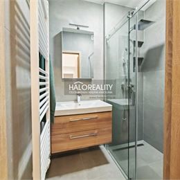 Predaj, trojizbový byt Bratislava Ružinov, Ostredky, Mesačná