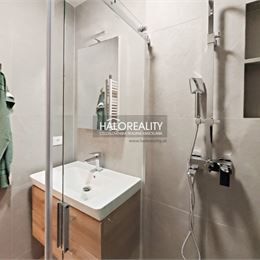 Predaj, trojizbový byt Bratislava Ružinov, Ostredky, Mesačná