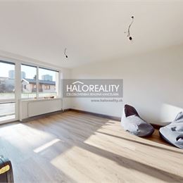 Predaj, štvorizbový byt Žiar nad Hronom, s garážou a záhradou, IBV - EXKLUZÍVNE HALO REALITY