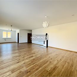 Predaj, rodinný dom Komoča - štvorizbový bungalov s garážou a terasou, NOVOSTAVBA - EXKLUZÍVNE HALO REALITY +