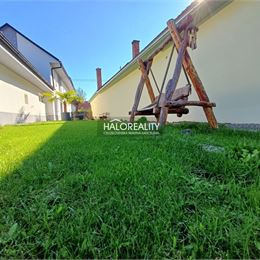Predaj, rodinný dom Poluvsie - EXKLUZÍVNE HALO REALITY