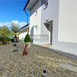 Predaj, rodinný dom Poluvsie - EXKLUZÍVNE HALO REALITY