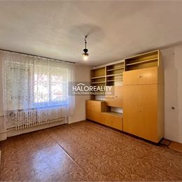 Predaj, rodinný dom Levice, s veľkou murovanou garážou, výborná lokalita - EXKLUZÍVNE HALO REALITY