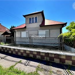 Predaj, rodinný dom Levice, s veľkou murovanou garážou, výborná lokalita - EXKLUZÍVNE HALO REALITY