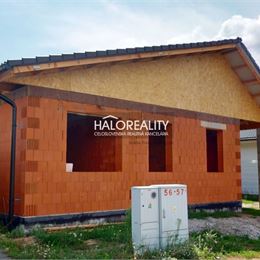 Predaj, rodinný dom Sekule - NOVOSTAVBA - EXKLUZÍVNE HALO REALITY