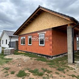 Predaj, rodinný dom Sekule - NOVOSTAVBA - EXKLUZÍVNE HALO REALITY