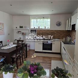 Predaj, zariadený štvorizbový rodinný dom Tomášikovo + VIDEOOBHLIADKA