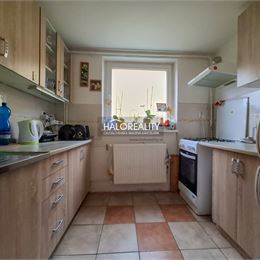 Predaj, rodinný dom Horné Orešany, s garážou - EXKLUZÍVNE HALO REALITY