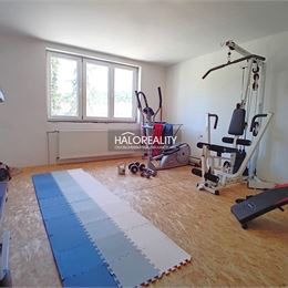 Predaj, rodinný dom Hontianske Nemce, priestranný, v tichej ulici - EXKLUZÍVNE HALO REALITY