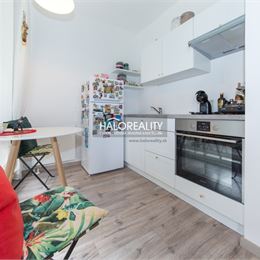 Predaj, jeden a pol izbový byt Bratislava Lamač, BORY HOME, s balkónom - NOVOSTAVBA - EXKLUZÍVNE HALO REALITY