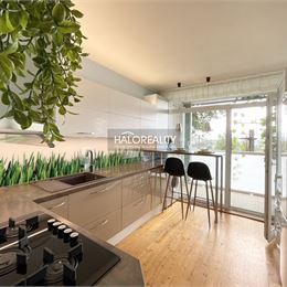 Predaj, trojizbový byt Banská Bystrica, Sásová