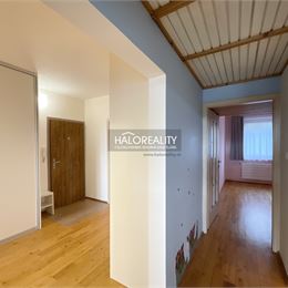 Predaj, trojizbový byt Banská Bystrica, Sásová