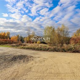 REZERVOVANÉ - Predaj, priemyselný pozemok 2183 m² Považská Bystrica - EXKLUZÍVNE HALO REALITY